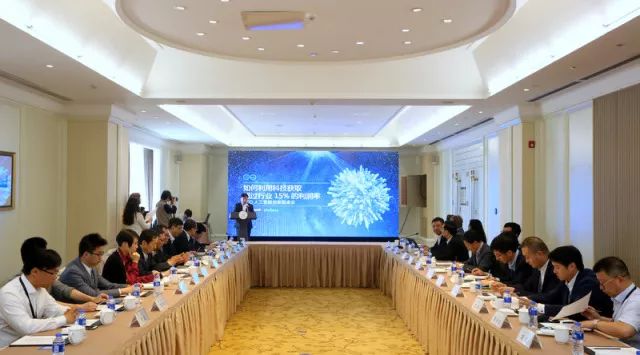 人工智能擁抱智能制造<a href=http://www.r1lxrhg.cn target=_blank class=infotextkey>雙良</a>帶你進入大咖頭腦風暴現(xiàn)場